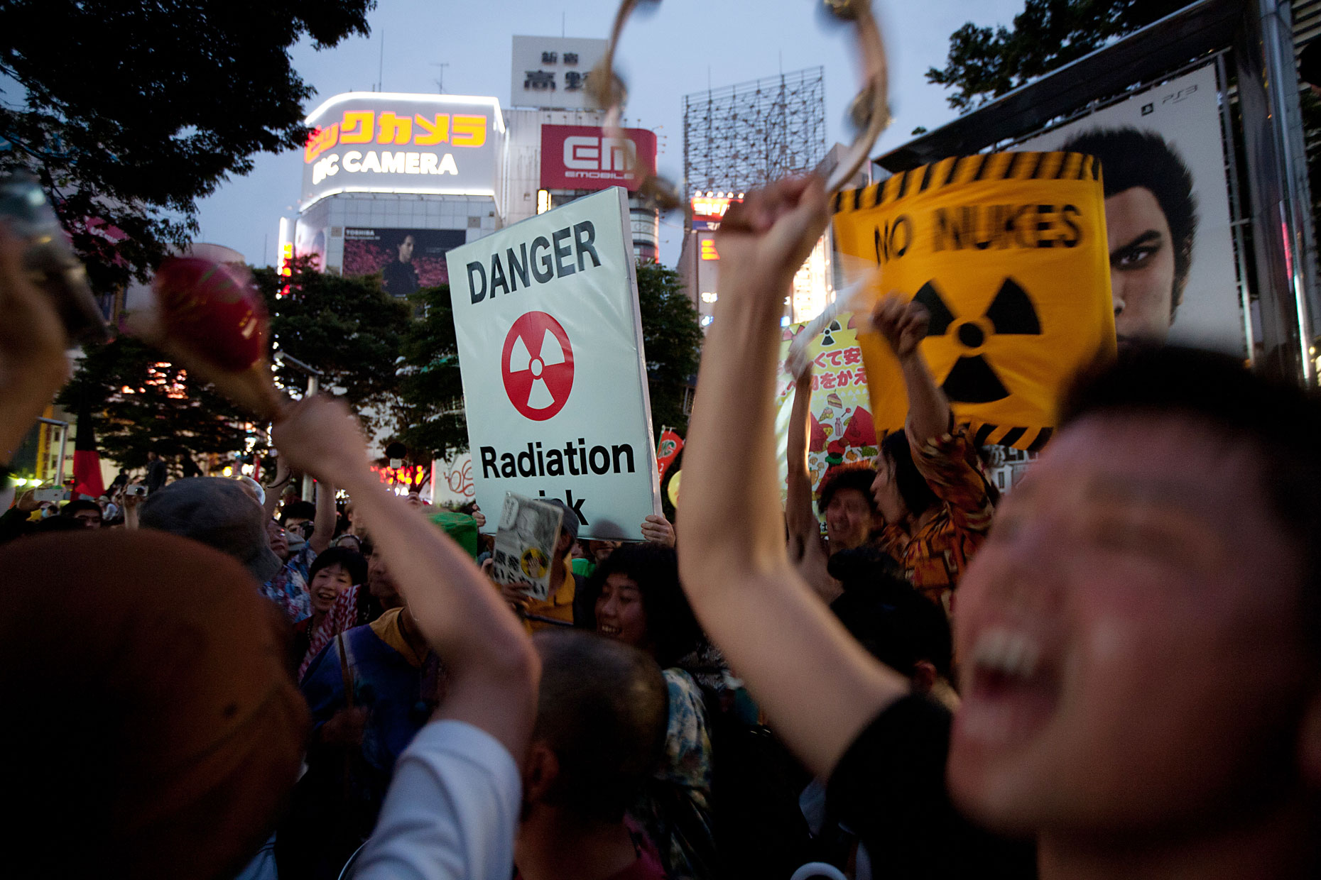 Anti-nuclear protests in Japan, by Scotland Greenpeace photographer